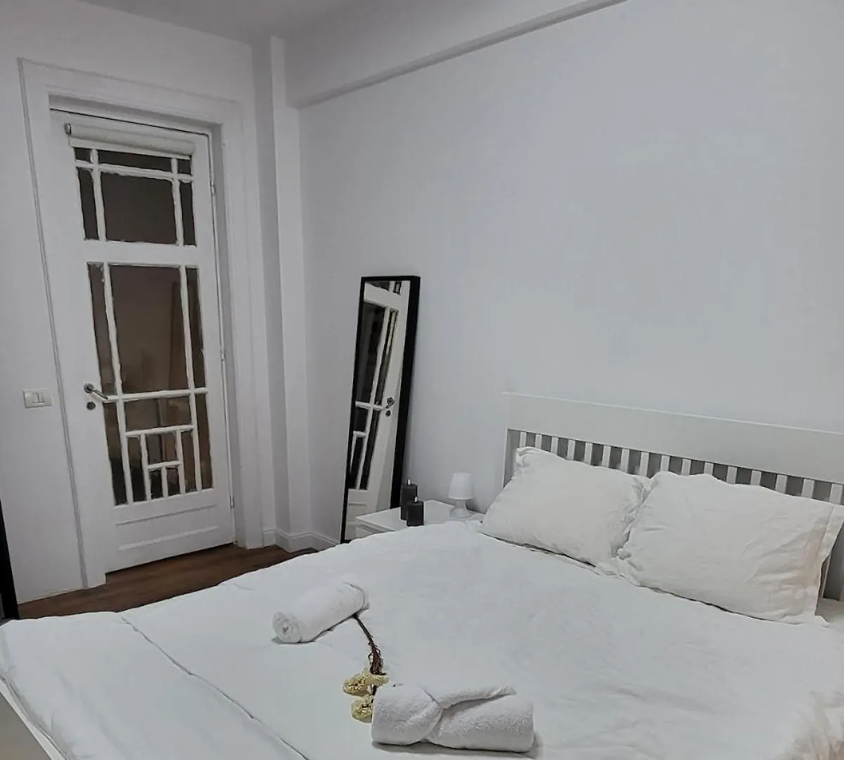 The Central Spot Apartment Bucharest